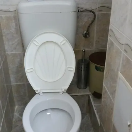 Jeni דירה